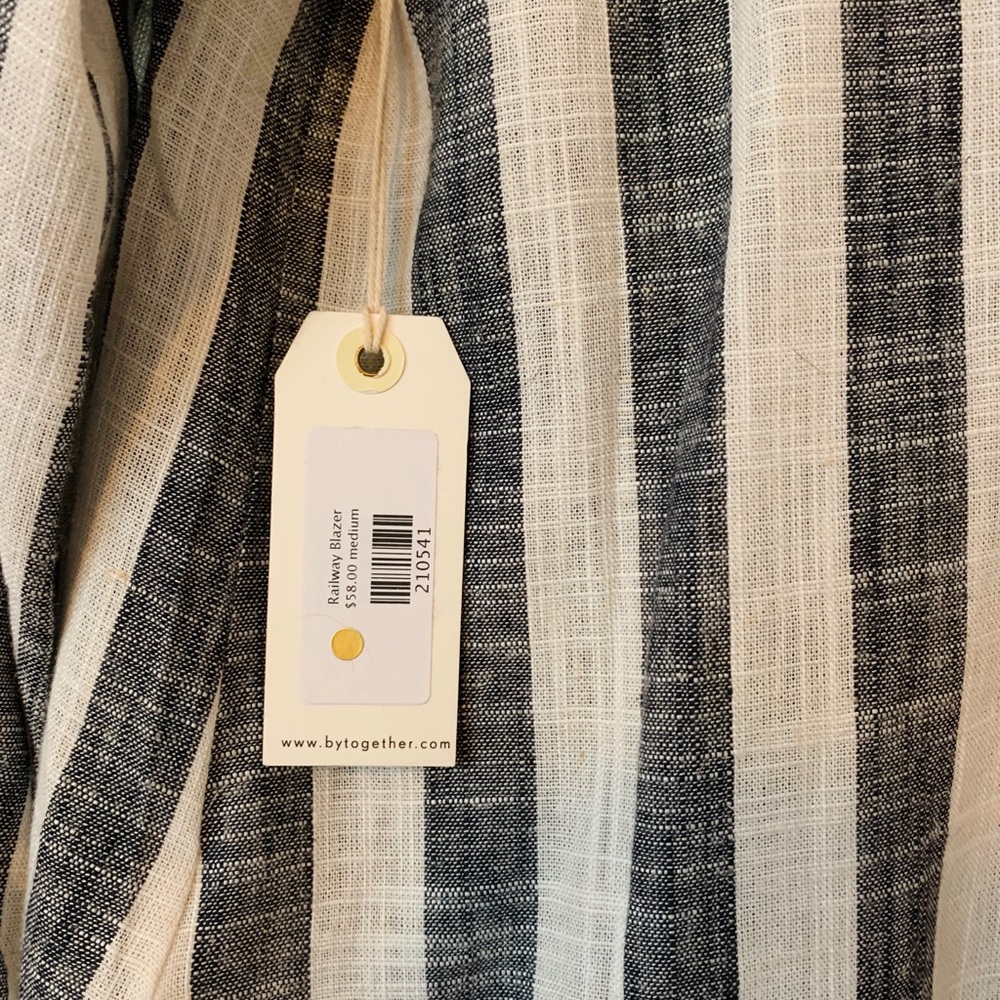 Linen blazer - Picture 6 of 7